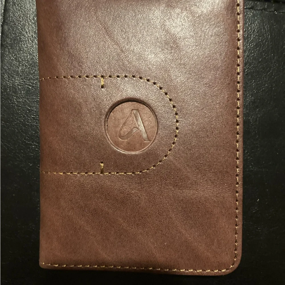 Passport Men’s Case Genuine Leather Color Brown